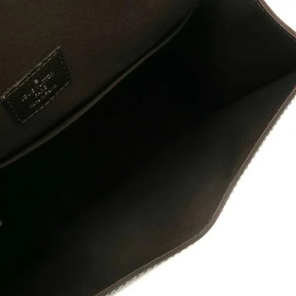 Louis Vuitton Andrei Taiga Black